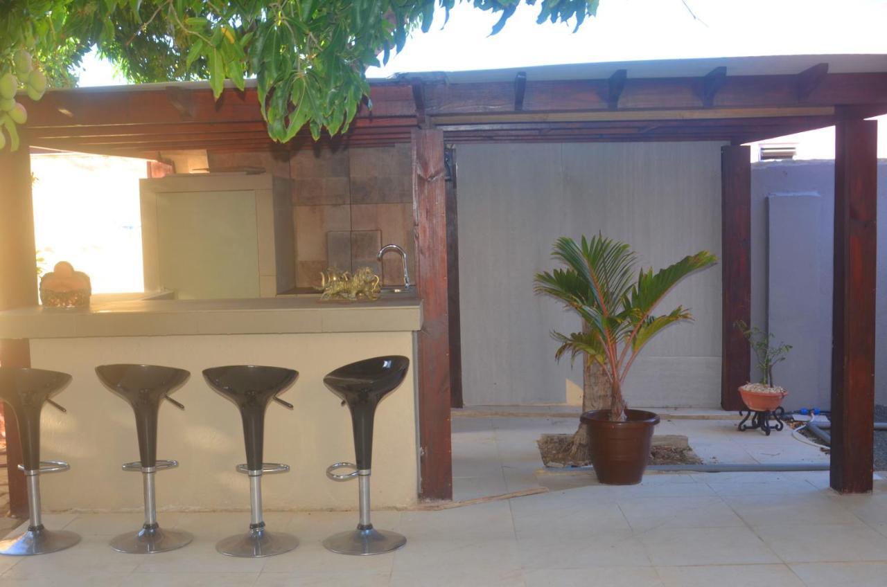 Homey Vacation And Carrental Willemstad Exterior photo