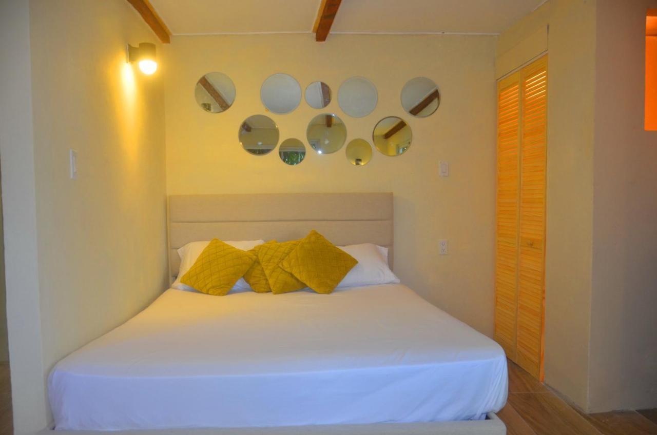 Homey Vacation And Carrental Willemstad Exterior photo